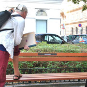 WARTEBANK mit dem Stadtmaler