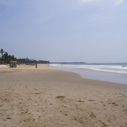 Strand von Hikkaduwa - die menschenleere Seite - soweit das Auge reicht - WUNDERBAR!!!