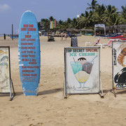 Strand von Hikkaduwa - die belebte Seite
