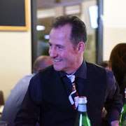 MAGIC OLI WONDER der Zauberer für  Magic Dinner Show  in Stuttgart