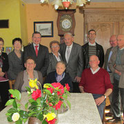 Photo de famille avec les élus et anciens élus du cantondu canton