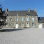 L'ancien Presbytère devenu Gîte rural 3 épis après avoir servi quelques années de mairie