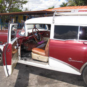 Ein Buick - Baujahr 1954. 