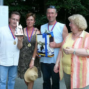 Die Siegermannschaft, Rumkugeln, aus der Schweiz durften den Wanderpokal in Empfang nehmen. Wir freuen uns im nächsten Jahr auf ein Wiedersehen. 