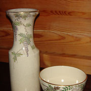 藤の花瓶とお茶碗
