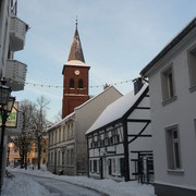 Lintorfer Straße mit Haus Messer