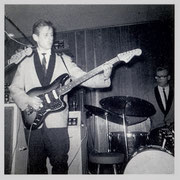 THE ASTRONAUTS- Herman Sterk (Sterman) met Fender Bass VI (1963)
