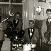 THE ASTRONAUTS 1962 vlnr: Gerard Korporaal - Herman Sterk - Henk Sijbrands - Willy Yang