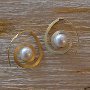 750er Ohrhänger "Spirale" mit Perlen (auf Lager)