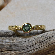 Gelbgoldring mit Turmalin und Brillanten