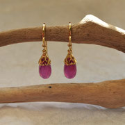 750er Gelbgoldohrhänger mit Rubinpampeln 