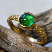 Goldring mit Turmalin (auf Lager)