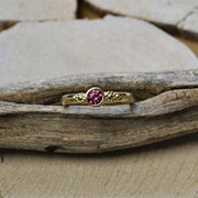 585er Gelbgoldring mit Rhodolit