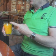 Franz trinkt Orangensaft!