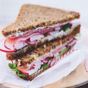Sandwich met ham en radijs