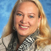 Prof. Mag. Angelika Töfferl