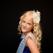 Kinderfotografie en fotoshoot kinderfeest in Breda en Oosterhout voor meisjes die hun verjaardag als fotomodel willen vieren