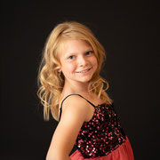 Kinderfotografie en fotoshoot kinderfeest in Breda en Oosterhout voor meisjes die hun verjaardag als fotomodel willen vieren