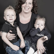 Uw Fotomoment | fotografie voor familie, Samen met kinderen op de foto, fotoshoot gezin, familie fotoshoot, bsafoto.com, Fotoshoots, Photo Sessions, Unieke fotoshoots in oosterhout, Kledingtips, Familieshoot, 