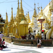Die weitläufige Tempelanlage ist Wallfahrtsort buddhistischer Gläubiger aus aller Welt.