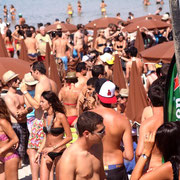 Chaud, chaud chaud sur la plage