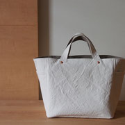 『soft cube bag』　milk/grey-beige