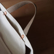 『recta bag』　grey-beige/milk　持ち手裏が表地と同色仕様