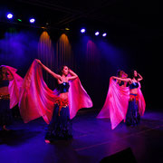 Danse orientale, spectacle organisé par Percu Kiéssé, Nantes, 2017