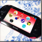 [KURONEKO no Instagram] 05/02/2015 Eu comprei um PS Vita 😄 Quais são as suas recomendações para jogos  #psvita #gustave