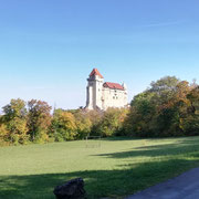 Kurzer Blick zur Burg Liechtensein