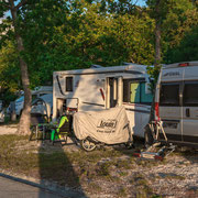 Camp Lucija, etwas eingesperrt