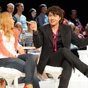 Ingrid Frøseth (Norina), Geani Brad (Malatesta), Opernchor, Publikum, Foto: Nils Klinger