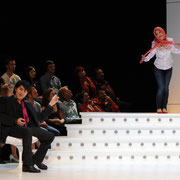 Geani Brad (Malatesta), Ingrid Frøseth (Norina), Opernchor, Publikum, Foto: Nils Klinger