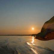 Myanmar - Sonnenaufgang auf dem Irrawaddy bei Mandalay 