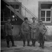 Gefangene im I. Weltkrieg im Hof der Gaststätte "Zum Schwanen"