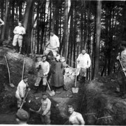 Soldaten aus Geinsheim beim Schanzen, 1940