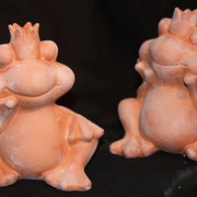 Froschkönige für den Garten aus Terracotta