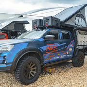 Flatbed Camper von PEPEC mit Innenausbau und weiterem Camping-Zubehör auf Basis Isuzu D-MAX