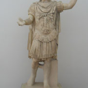 Le Musée - Statue de l'empereur Titus.