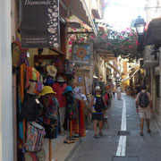 Rethimnon - Balade dans de charmante ruelle aux multiples échoppes.