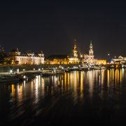 Dresden vom anderen Ufer der Elbe aus