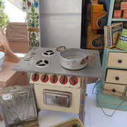 ancienne petite cuisinière miniature