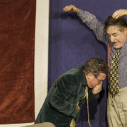 Fotografia di scena dello spettacolo teatrale Il pirata da salotto al Teatro Caboto Kolbe a Milano | Alessandro Tintori