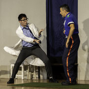Fotografia di scena dello spettacolo teatrale Galeotto fu il lettino al Teatro Caboto Kolbe a Milano | Alessandro Tintori