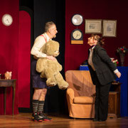 Le fotografie di scena dello spettacolo teatrale Un aereo chiamato... desiderio, rappresentato al Teatro Caboto Kolbe di Milano | Alessandro Tintori
