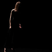 Fotografia di performance Giulia Temperini - studio meditazione fotografica di Alessandro Tintori