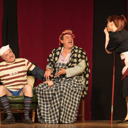 Fotografia di scena dello spettacolo teatrale Comedy Party al Teatro Caboto Kolbe | Alessandro Tintori
