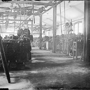 1925. Inside view of a factory in Rovereto (TN).