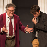 Fotografia di scena dello spettacolo Doppio inganno con delitto al Teatro Caboto Kolbe di Milano | Alessandro Tintori