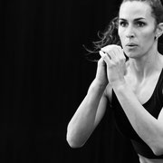 Shamiri®: fotografia in bianco e nero di Annalisa Loiodice mentre si allena in palestra | Alessandro Tintori